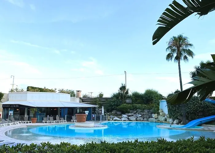 Hotell Verrerie - At La Bocca, Pool, Center Parking
